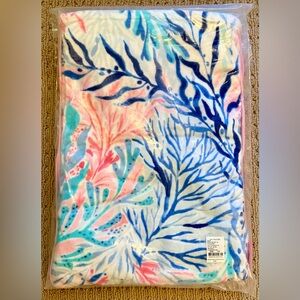 NWT Lilly Pulitzer Towel Backpack in Kaleidoscope Coral.
